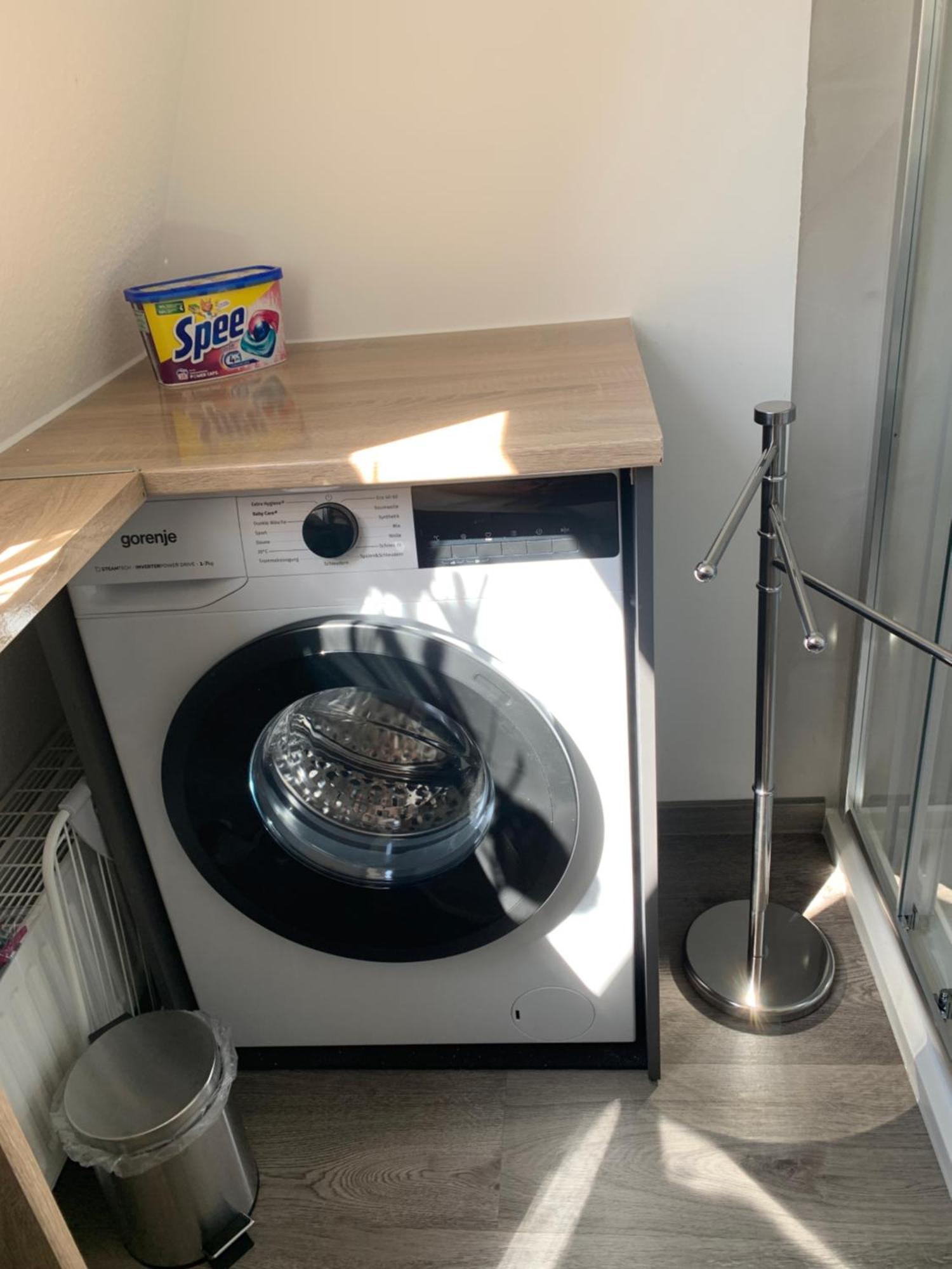 Apartment -fewo Benz- Exklusive Im Stadtzentrum Von Modernes Ambiente, 3 Einzelzimmer Fuer Bis Zu 6 Gaeste - Voll Ausgestattet Mit Waipu-tv Und High-speed-wlan Bettwaesche Und Handtuecher Inklusive! *