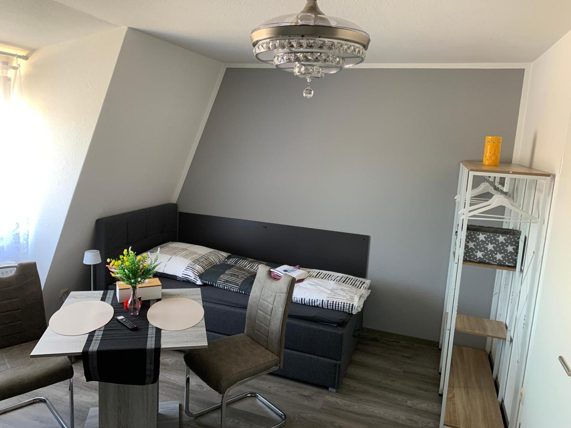 -fewo Benz- Exklusive Im Stadtzentrum Von Modernes Ambiente, 3 Einzelzimmer Fuer Bis Zu 6 Gaeste - Voll Ausgestattet Mit Waipu-tv Und High-speed-wlan Bettwaesche Und Handtuecher Inklusive! *