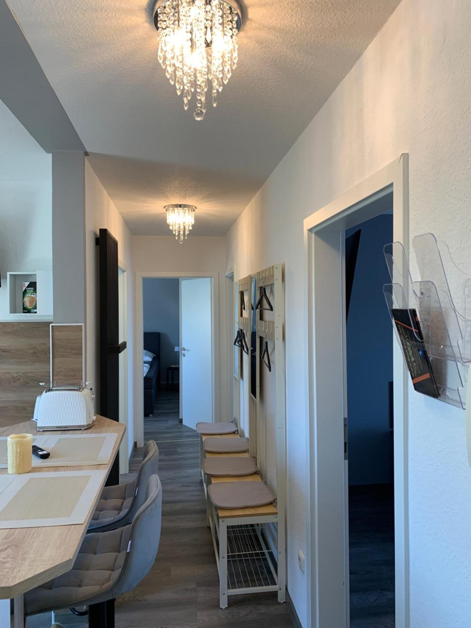 -fewo Benz- Exklusive Im Stadtzentrum Von Modernes Ambiente, 3 Einzelzimmer Fuer Bis Zu 6 Gaeste - Voll Ausgestattet Mit Waipu-tv Und High-speed-wlan Bettwaesche Und Handtuecher Inklusive!