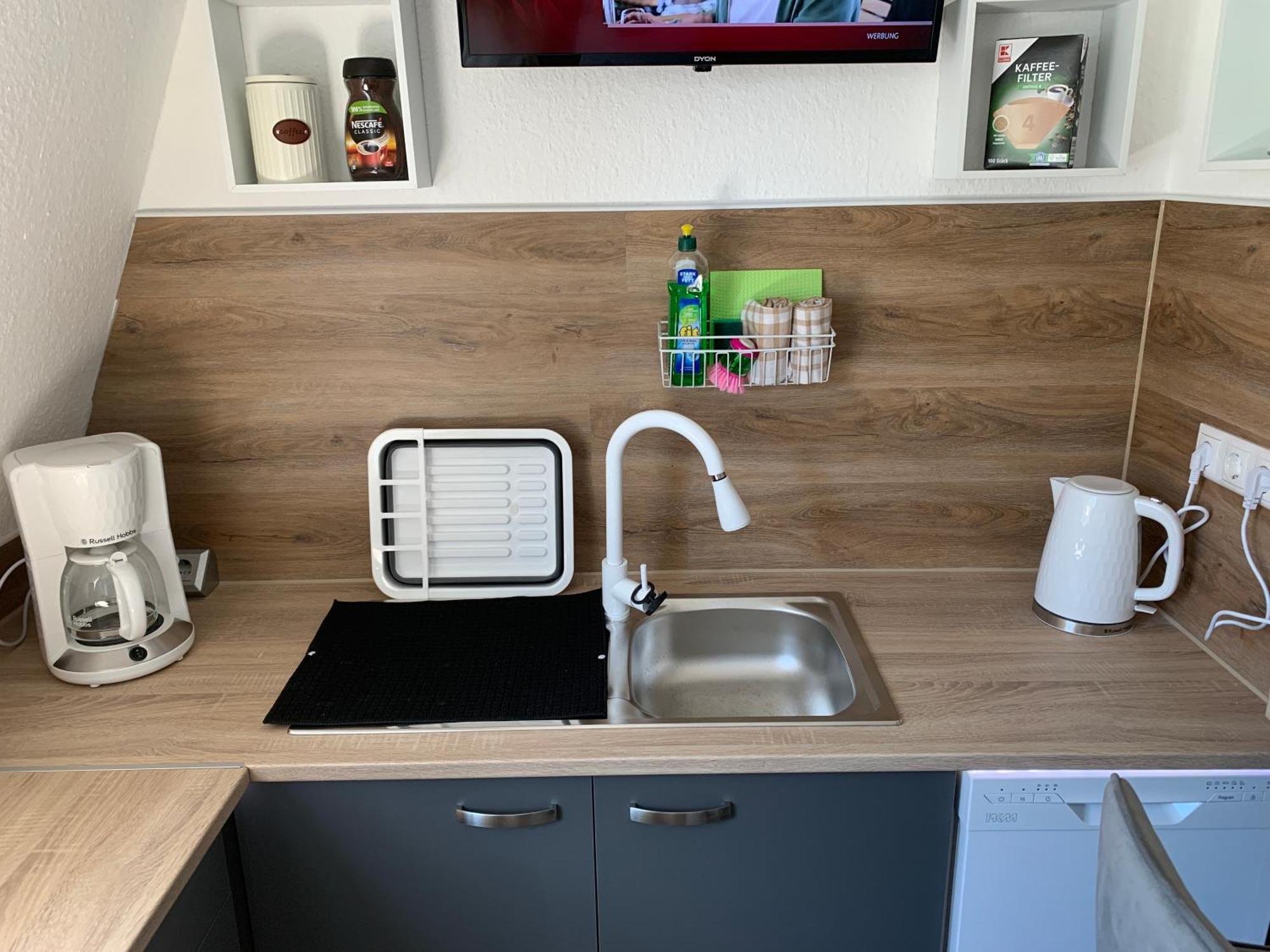 -fewo Benz- Exklusive Im Stadtzentrum Von Modernes Ambiente, 3 Einzelzimmer Fuer Bis Zu 6 Gaeste - Voll Ausgestattet Mit Waipu-tv Und High-speed-wlan Bettwaesche Und Handtuecher Inklusive! *